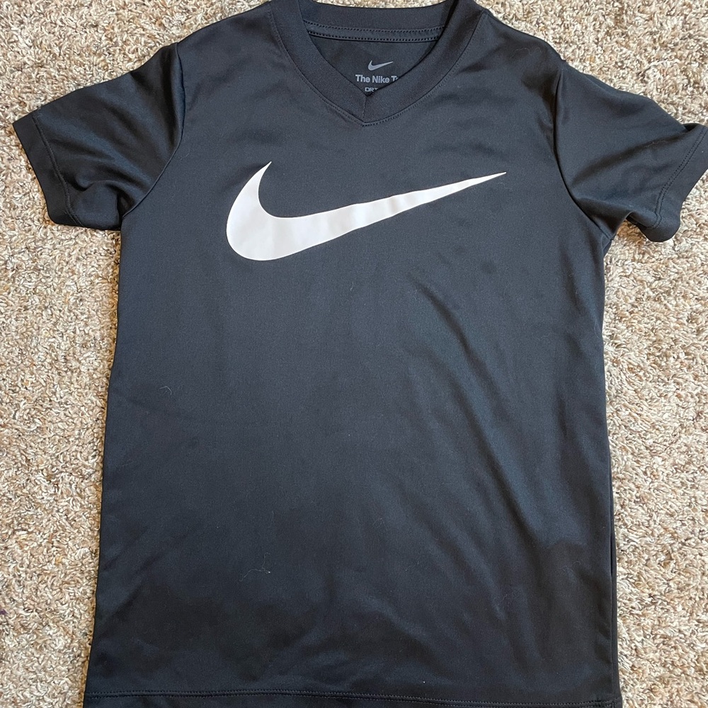 Nike Black T-Shirt with White Logo Girls Dri-fit Performance Tee Shirt t-shirt